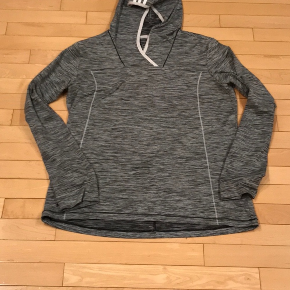 Preowned Women’s Adidas Golf Warm Gear long sleeve hoodie Fitted top - large